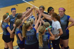 Volleyball2015teamhuddle